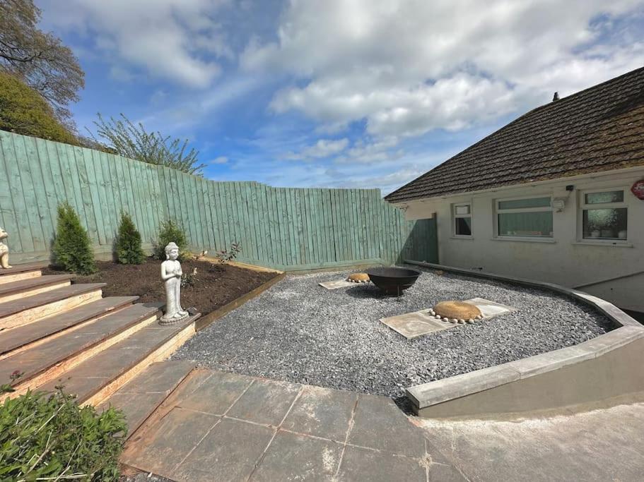 Detached Private Hot Tub With Log Burner Villa *