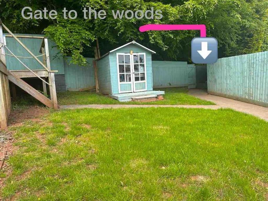 Detached Private Hot Tub With Log Burner