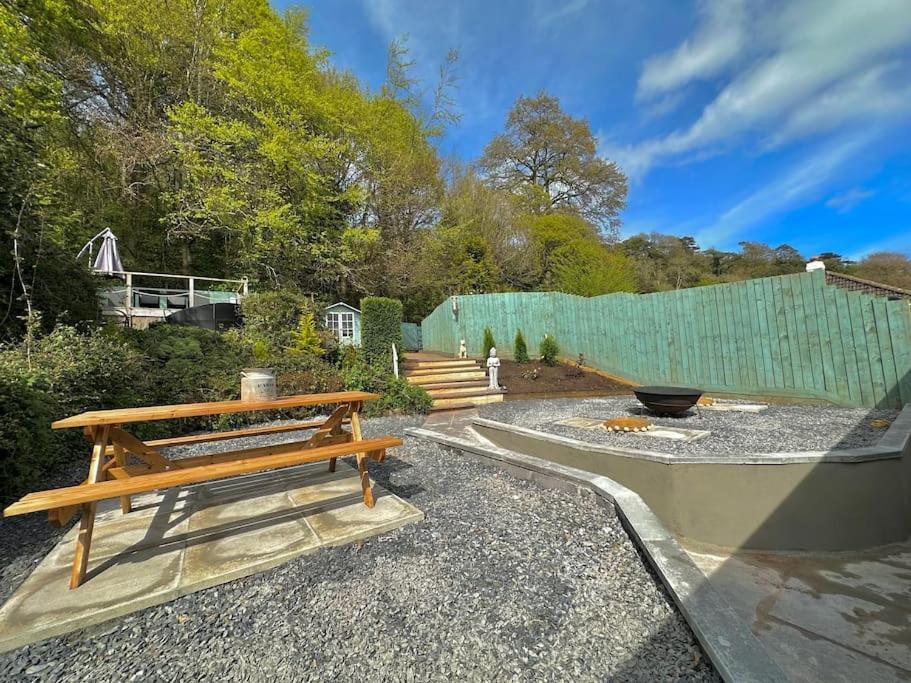 Detached Private Hot Tub With Log Burner Villa Torquay